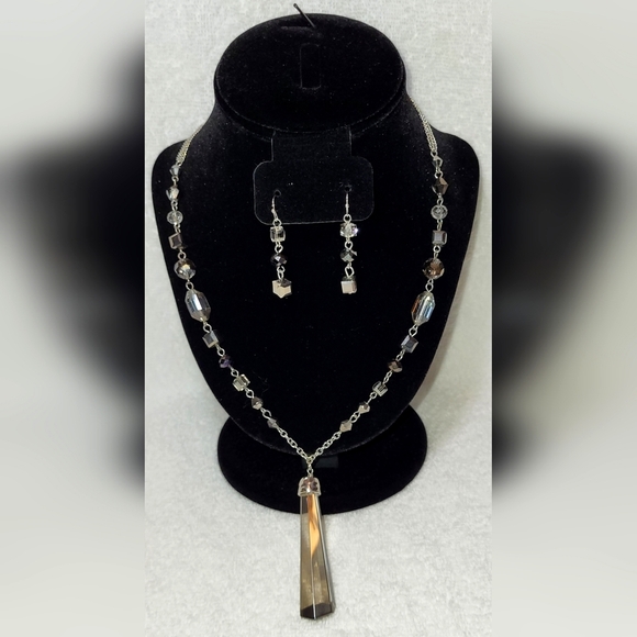 Cato Jewelry - CATO Smokey Crystalline Necklace and Dangle Earrings Set / Pierced